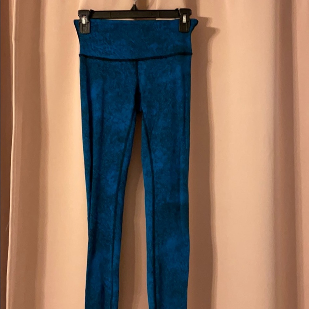 Blue lululemon leggings